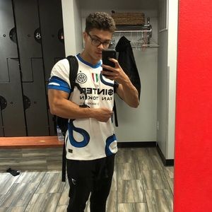 Meet your Posher, Aden